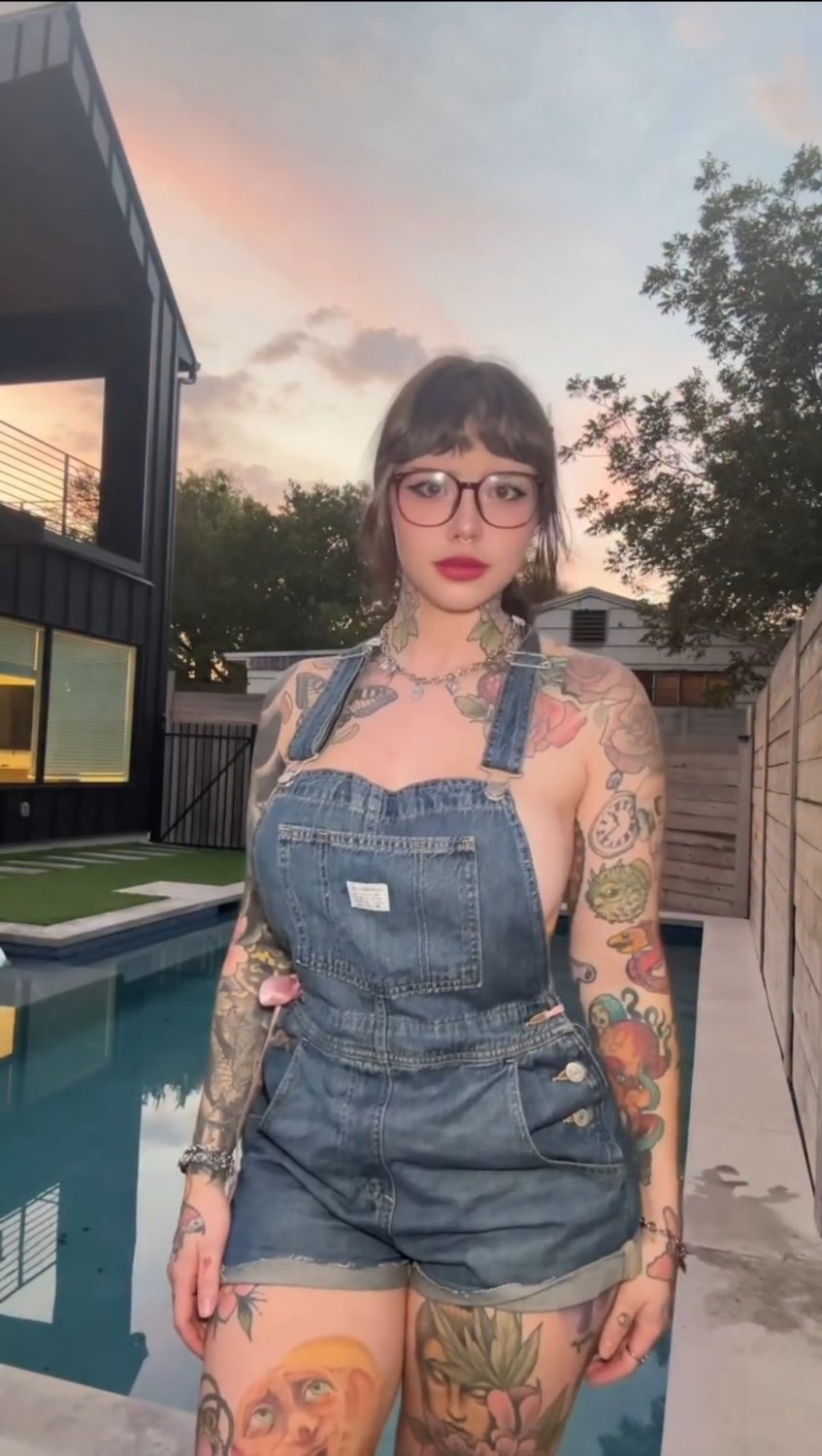 Suicidegirls Juneeberri #Q2rYuBvm